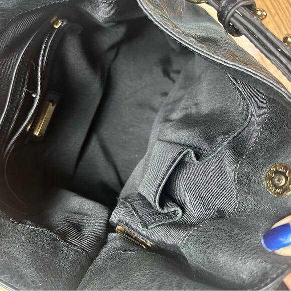 Badgley Mischka Black Leather Hobo Bag with Glossy Finish - Picture 7 of 9